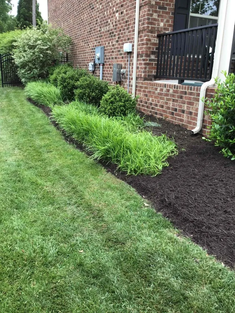 Local lawn care service experts serving Fort Mill, SC - R&B Lawn Care