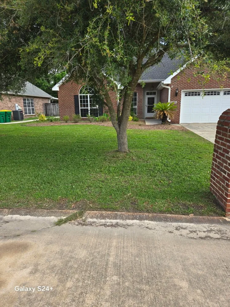 Top-rated landscaping services for residential properties in Biloxi, MS by R&B Lawn Maintenance