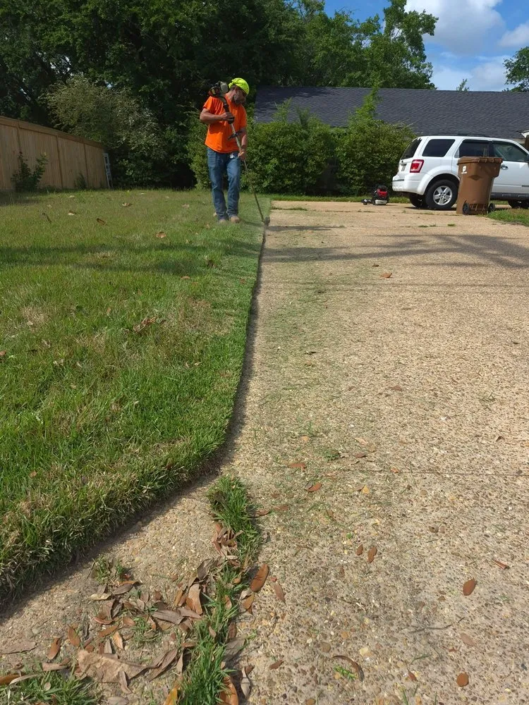 Professional yard cleanup service in Biloxi, MS by R&B Lawn Maintenance