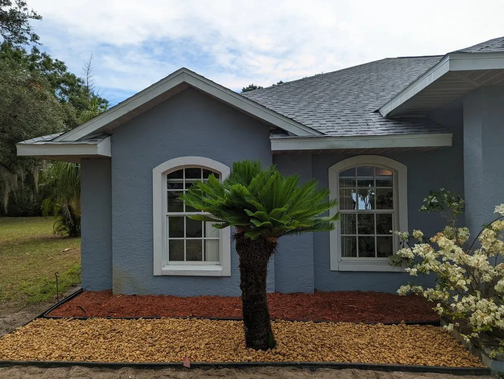 Custom outdoor landscaping in Lake Placid, FL by RB LAWN SERVICE