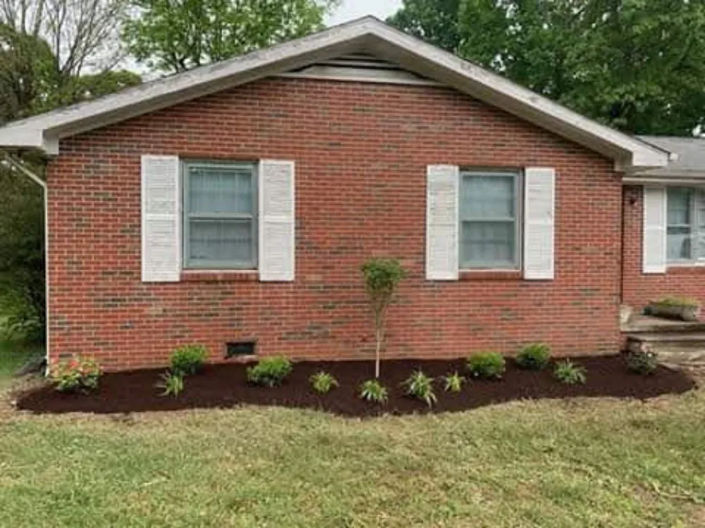 Top-rated landscape design in Spring Hill, TN by RB Lawncare And Landscaping