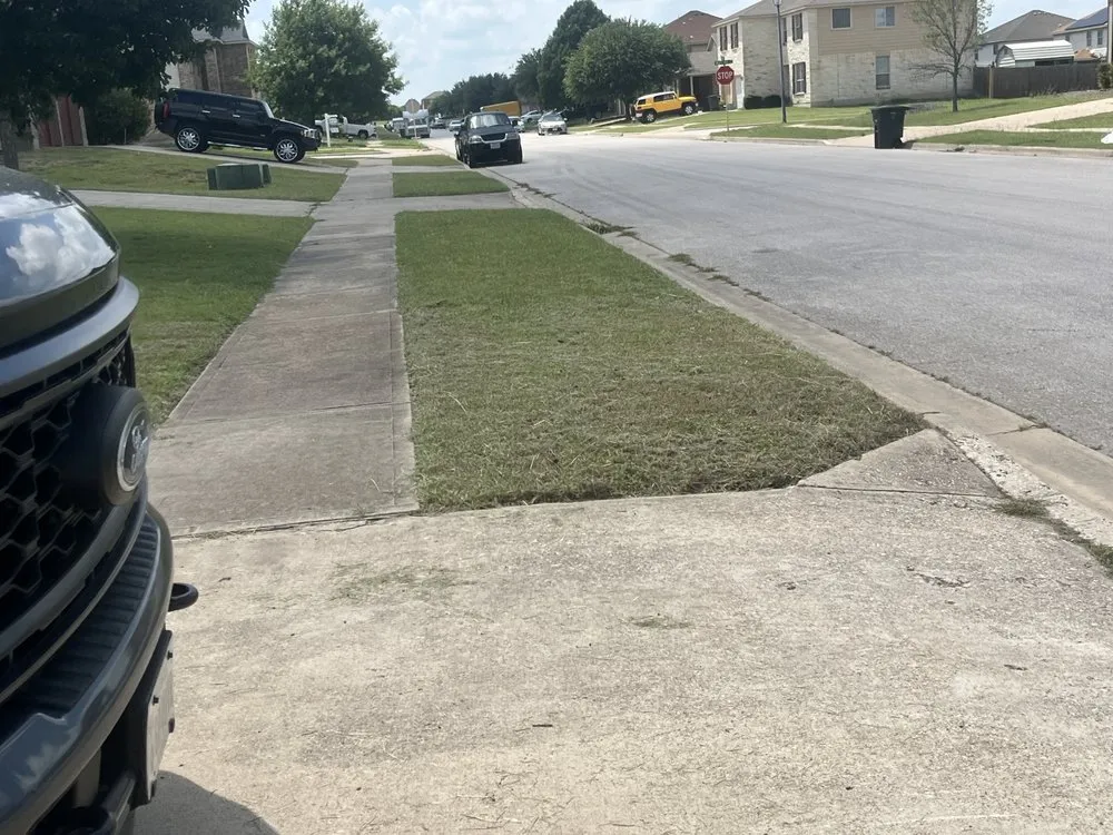 Top-rated lawn mowing service for outdoor upgrades in Killeen, TX by RB Mowing