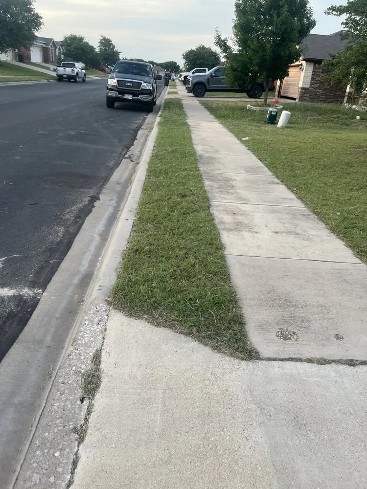 Local yard cleanup service near you across Killeen, TX - RB Mowing