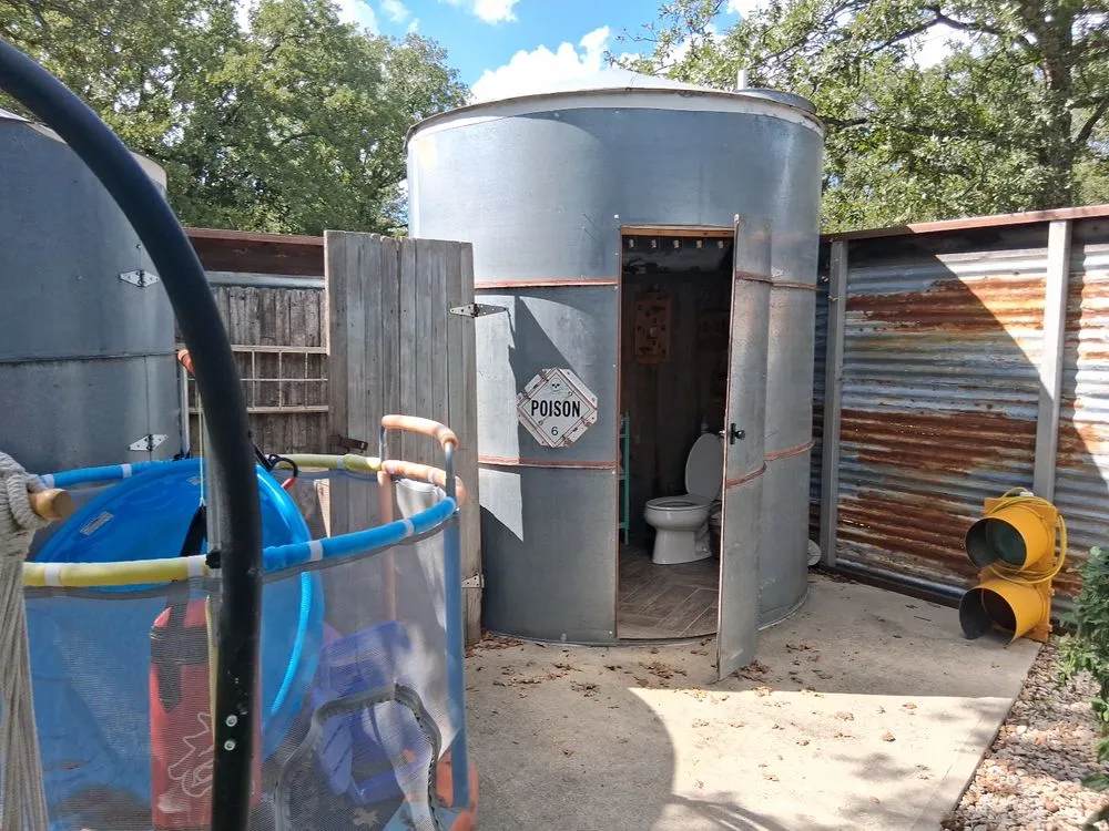 Custom garden landscaping in Westworth Village, TX by R&B Remodeling