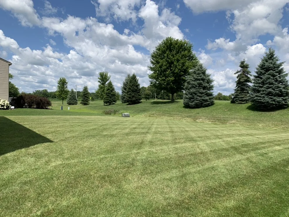 Local garden landscaping experts serving Loves Park, IL - R&B Yard Care and Maintenance