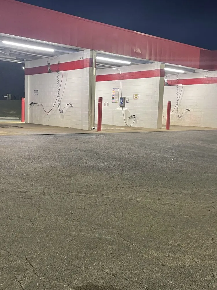 Professional outdoor landscaping in Siler City, NC - RBC Automotive and Pressure Washing and Lawncare