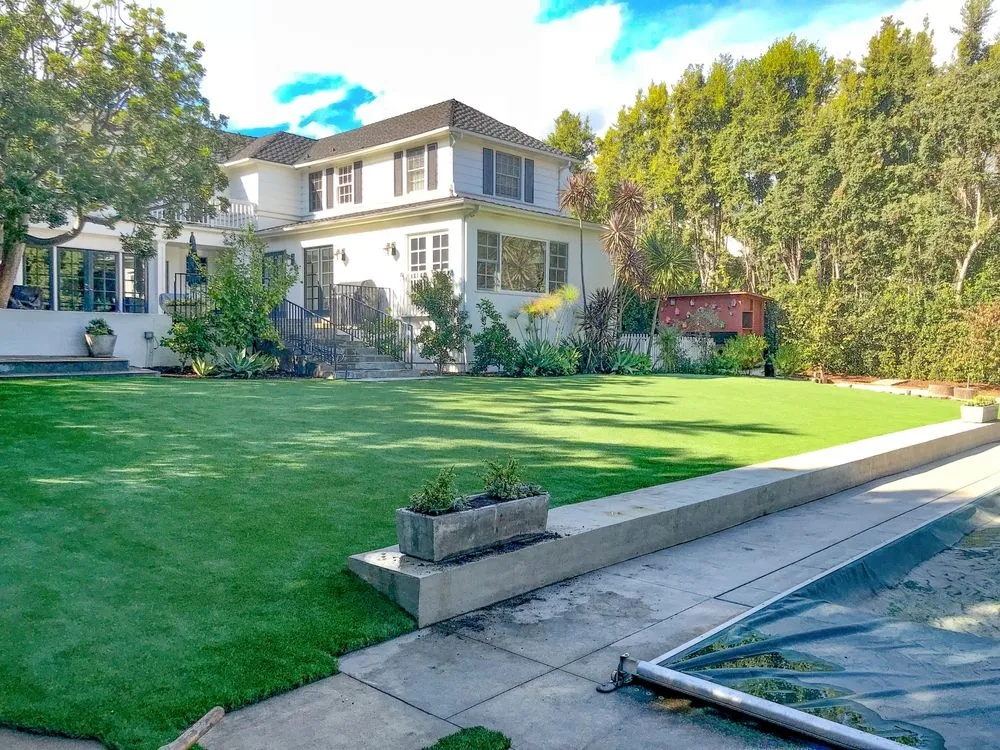 Trusted yard cleanup service in The Woodlands, TX - RC Artificial Grass - Houston