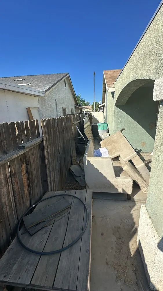 Professional landscaping services experts serving Coachella, CA - RC Broz Junk Removal