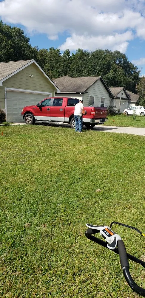 Trusted yard cleanup service for year-round maintenance in Conroe, TX by RC Handyman Services