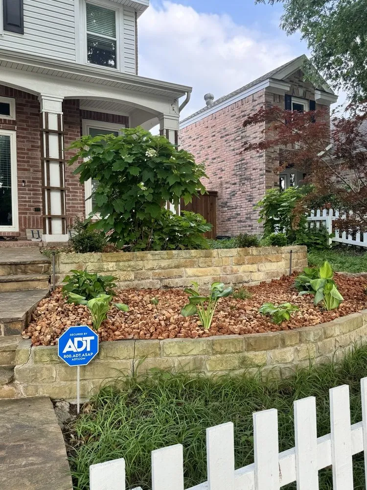 Reliable yard maintenance with custom design in Allen, TX by RC Landscape