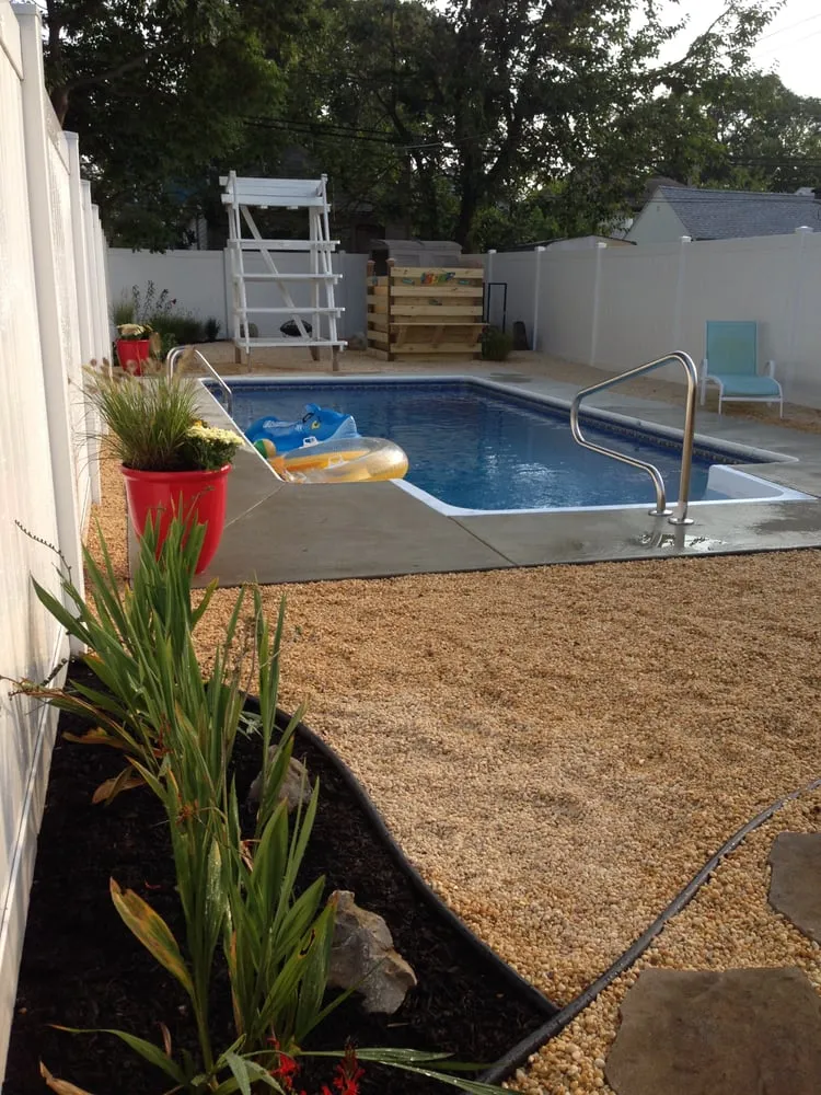 Top-rated garden landscaping for year-round maintenance in Lincroft, NJ by RC Landscaping
