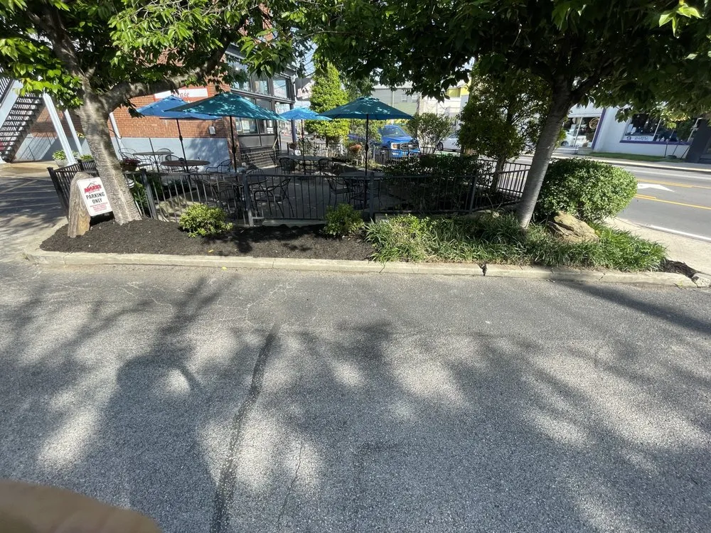 Affordable garden landscaping experts serving Louisville, KY - RC Landscaping