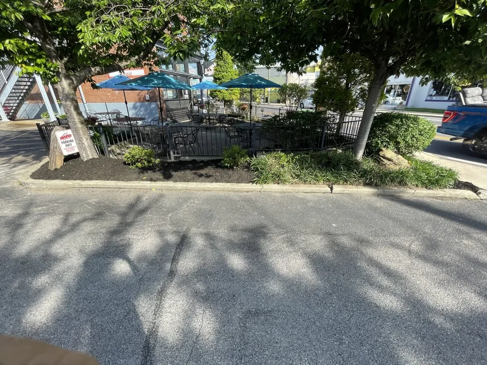 Top-rated lawn mowing service in Louisville, KY by RC Landscaping