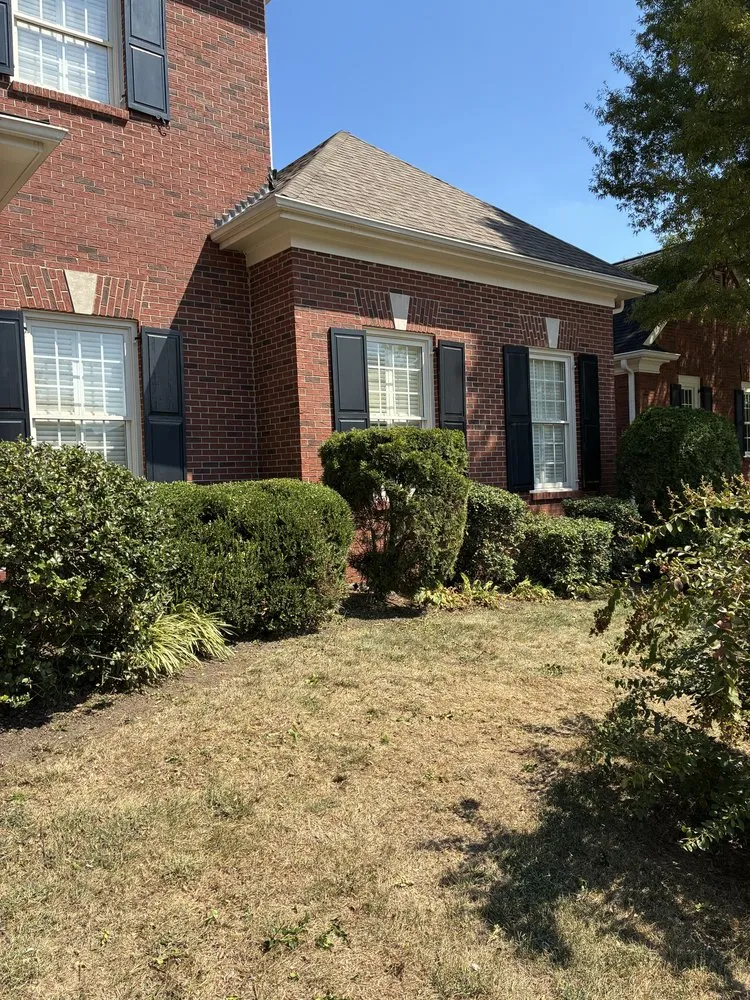 Affordable garden landscaping for residential properties in Louisville, KY by RC Landscaping