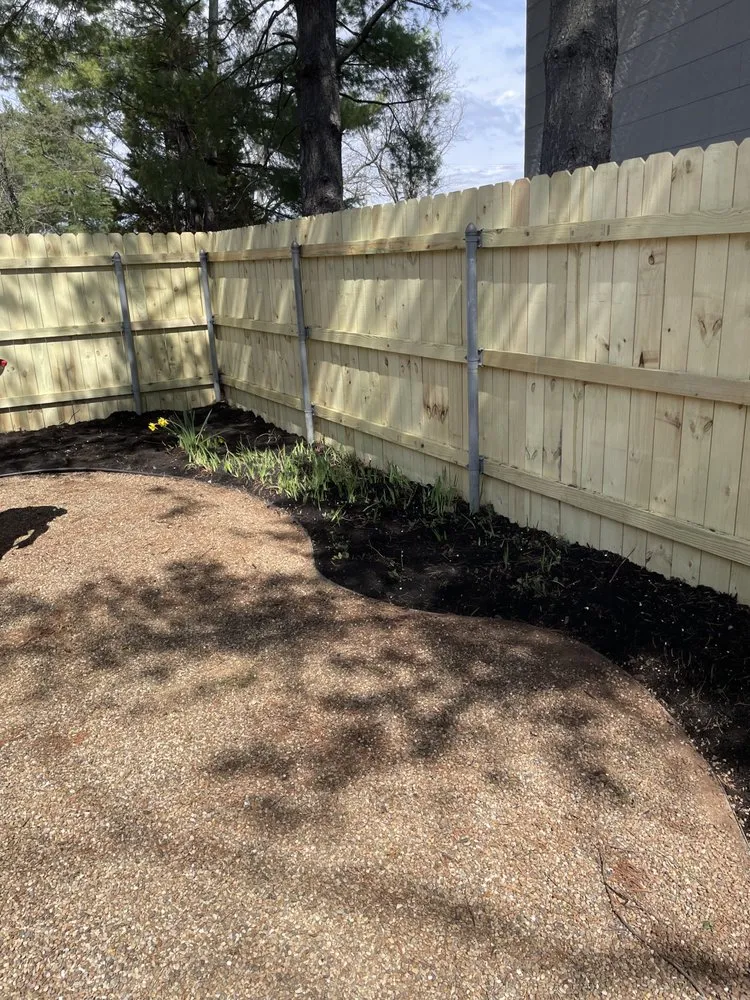 Top-rated lawn care service experts serving Louisville, KY - RC Landscaping