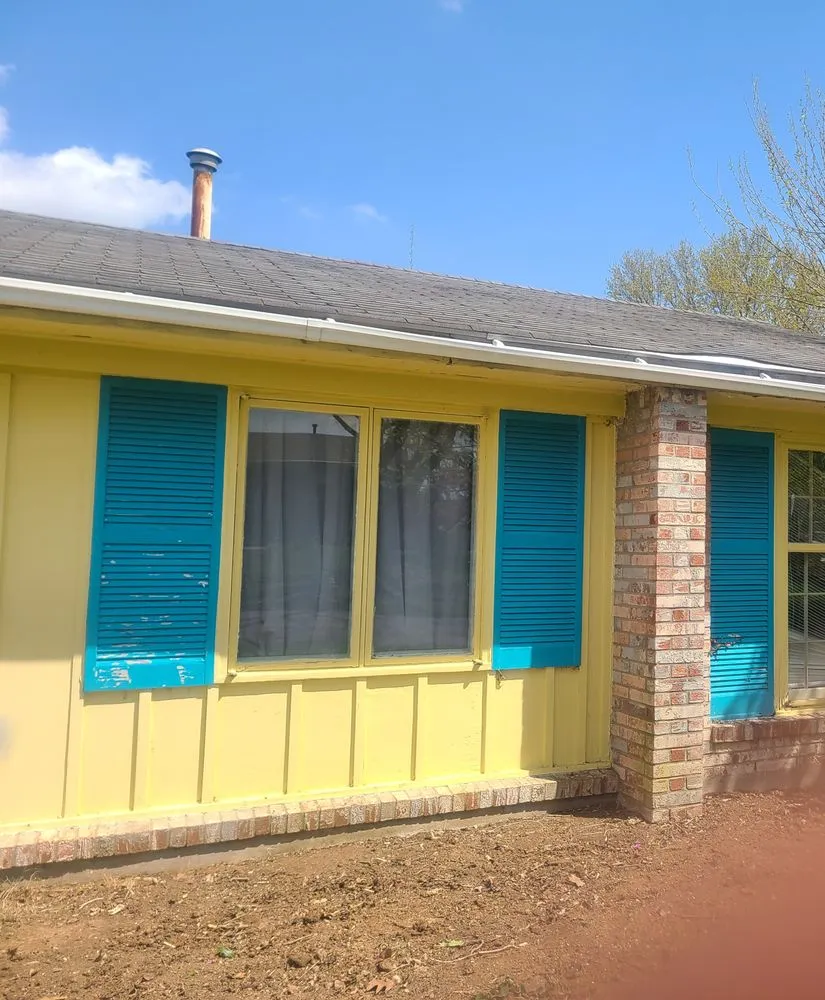 Local yard cleanup service in Louisville, KY by RC Landscaping