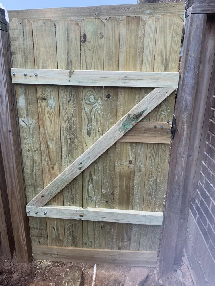 Trusted yard cleanup service in Fulshear, TX - RC Landscaping &Tree Services