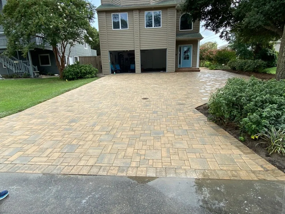 Top-rated garden landscaping experts serving Norfolk, VA - RC Pavers