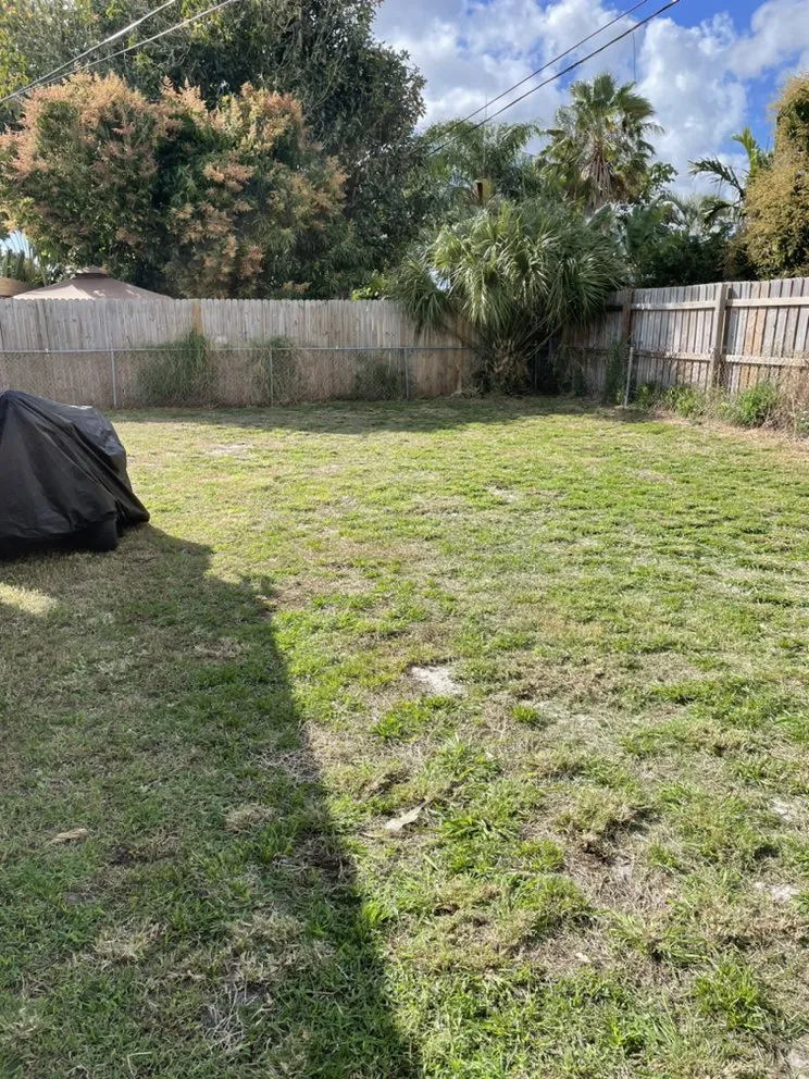 Expert garden landscaping experts serving Palm Beach Gardens, FL - R&C Tru Family Landscaping