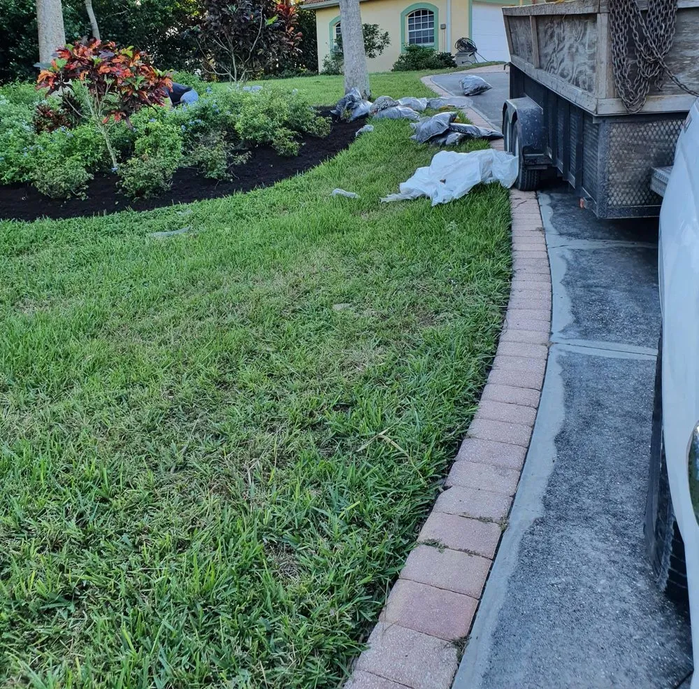 Expert residential landscaping for residential properties in Englewood, FL by RCD Lawn Maintenance & Tree Service