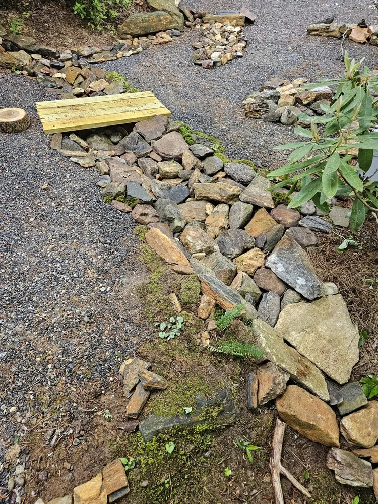 Custom yard maintenance in Clarkesville, GA by RCF Lawn Care