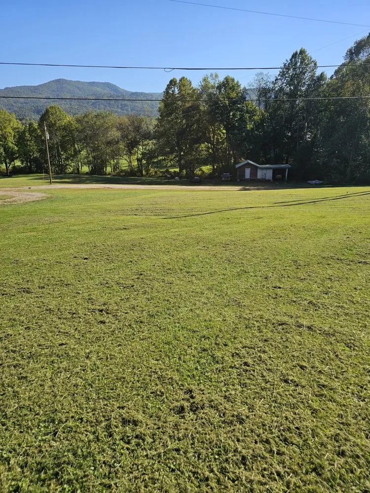 Professional lawn care service experts serving Clarkesville, GA - RCF Lawn Care