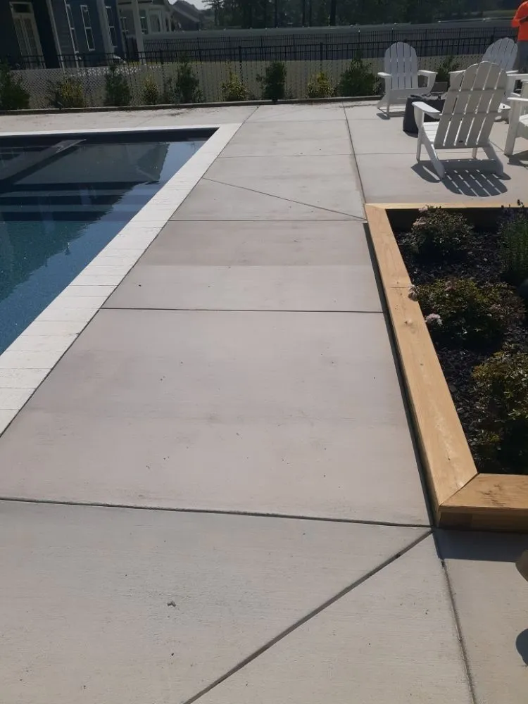 Local garden landscaping experts serving West Columbia, SC - RCL Driveways & Slabs Construction