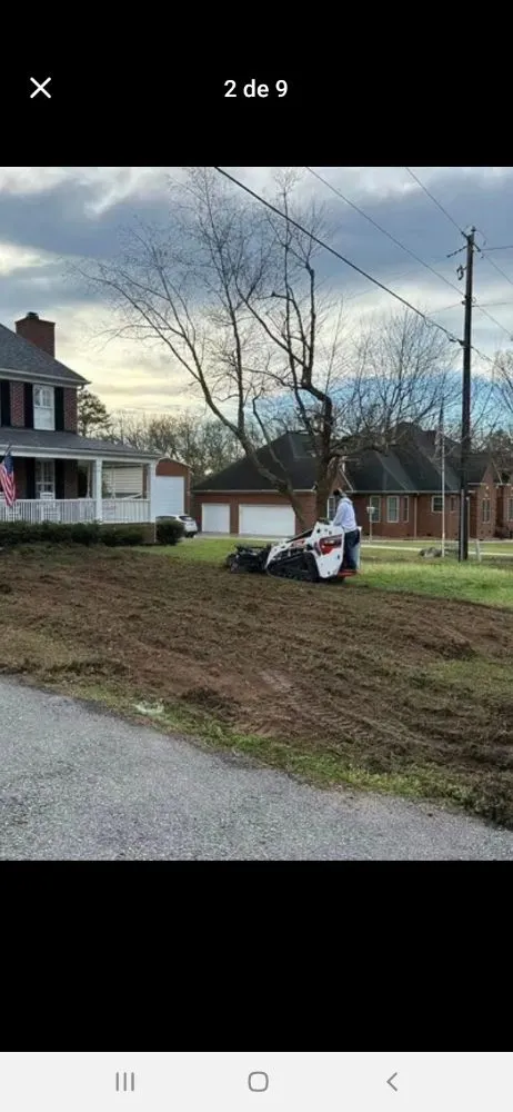 Professional yard maintenance in West Columbia, SC - RCL Driveways & Slabs Construction