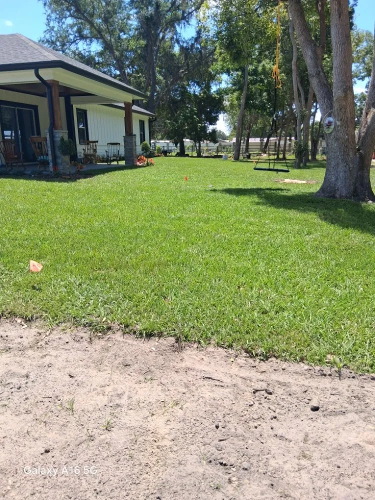 Expert garden landscaping in Lakeland, FL by Rcp Lawn Services