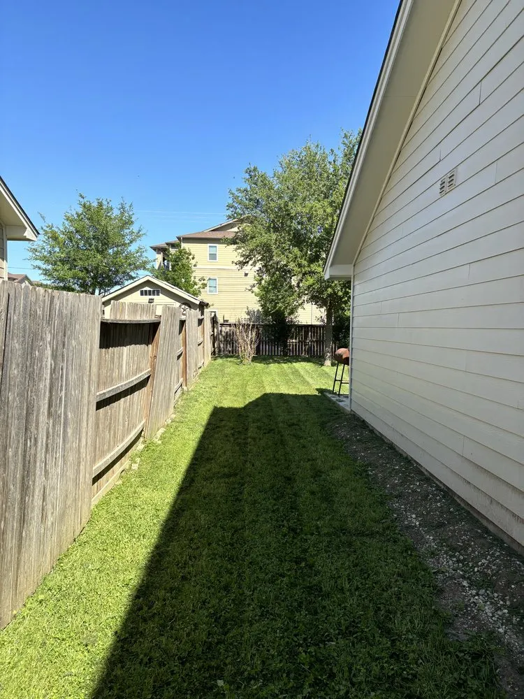 Affordable lawn mowing service for homes across San Antonio, TX - RD Mowing