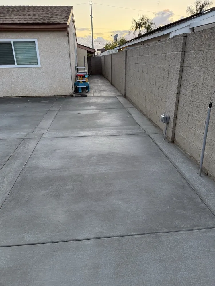 Top-rated residential landscaping for homes in Garden Grove, CA by RD Turf and Putting Greens