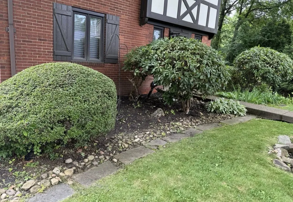 Professional landscaping services in Braddock, PA - RD3 Lawn Care