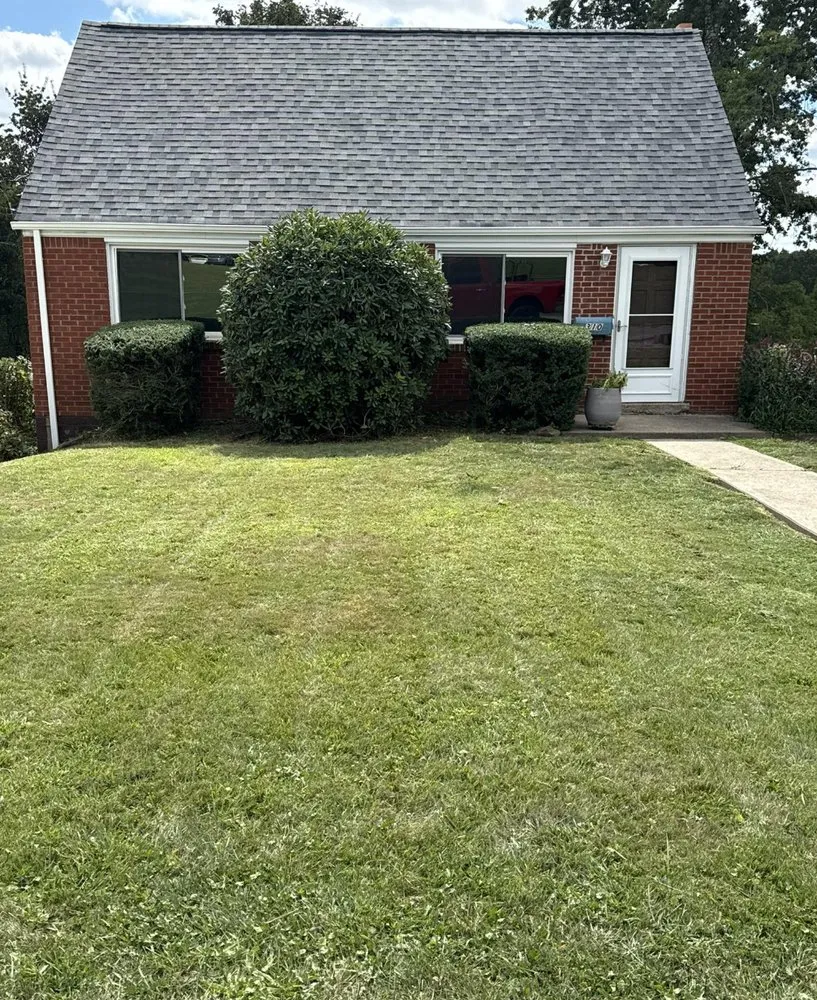 Top-rated garden landscaping for homes in Braddock, PA by RD3 Lawn Care