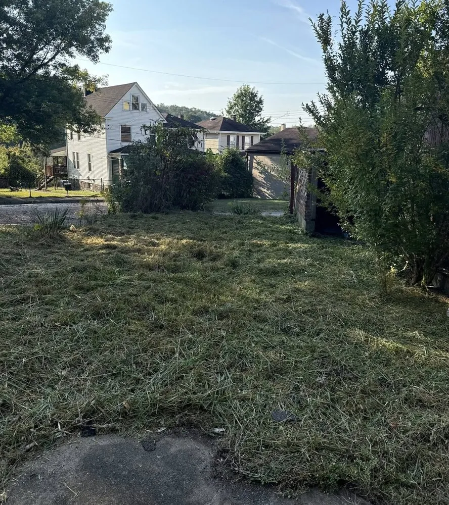 Expert garden landscaping in Braddock, PA - RD3 Lawn Care