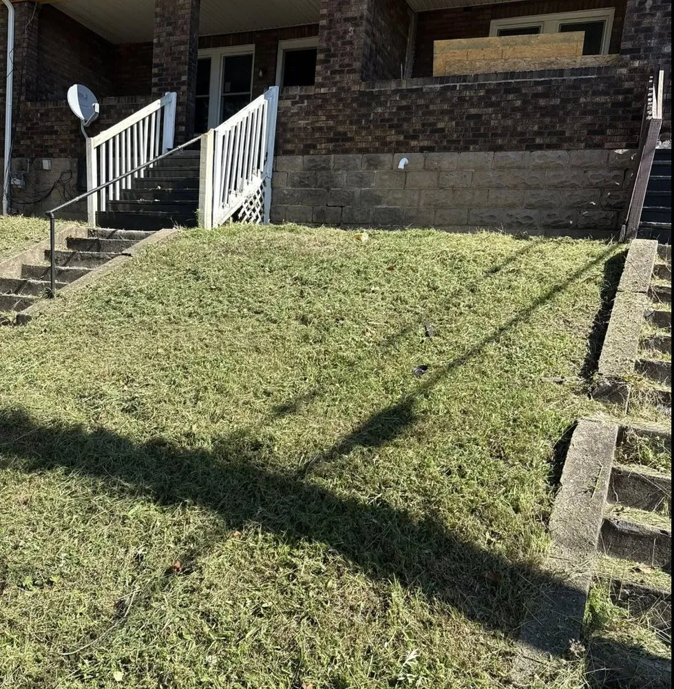 Reliable lawn mowing service experts serving Braddock, PA - RD3 Lawn Care