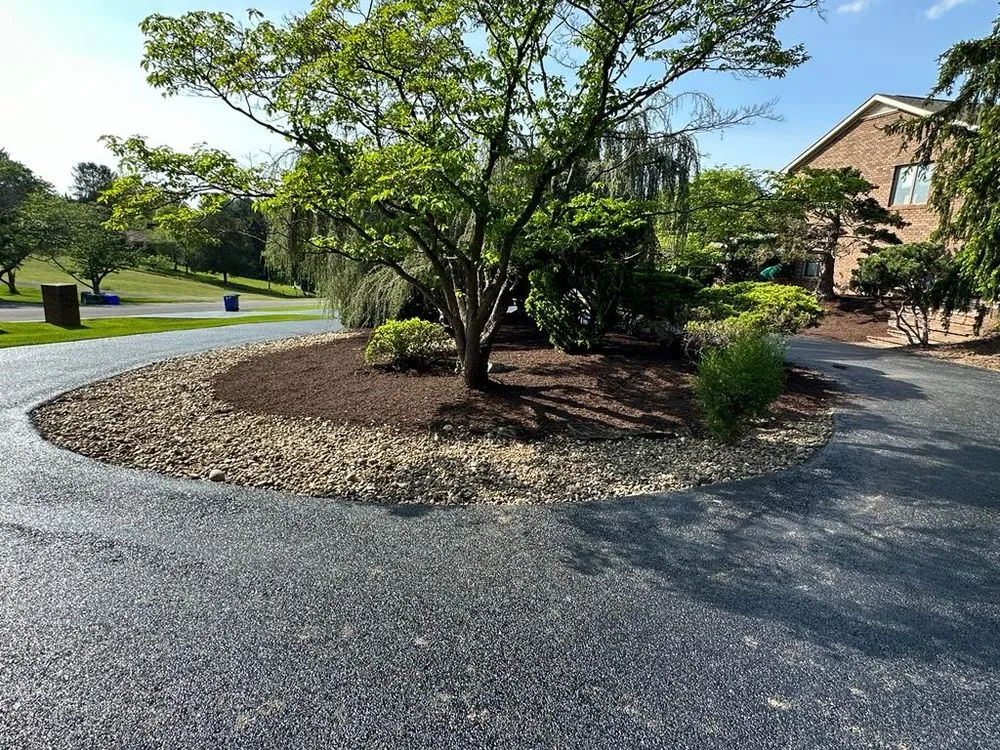 Trusted landscaping services for year-round maintenance across Montgomery Village, MD - RD7 Landscaping