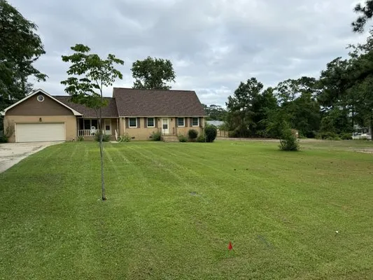 RD’s Lawncare Logo