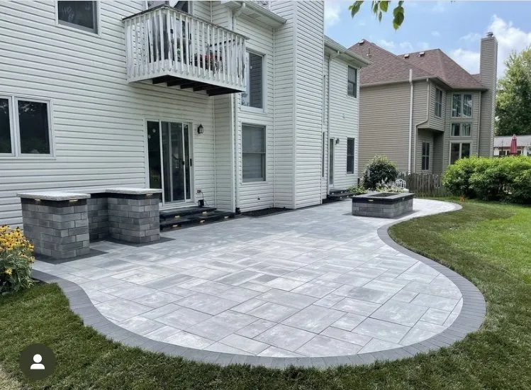 Professional lawn care service in Romeoville, IL by RDZ Construction