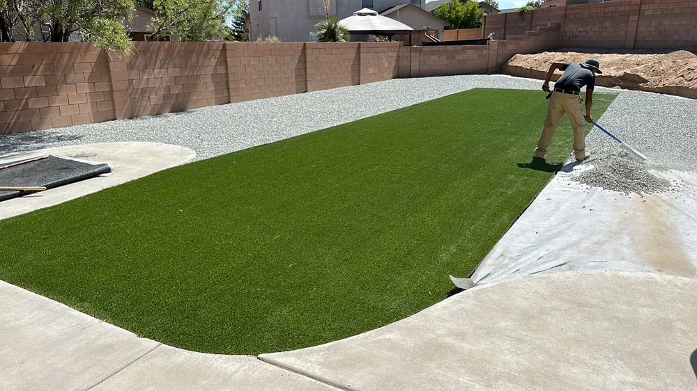 Professional yard maintenance in Santa Fe, NM - Rdz Landscaping