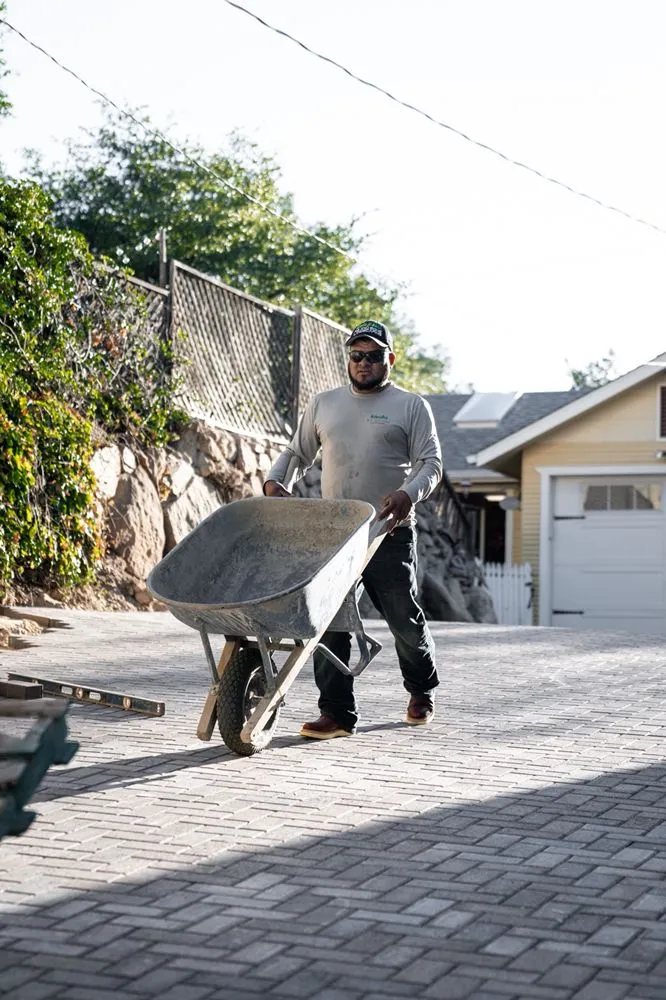 Local outdoor landscaping experts serving Prescott Valley, AZ - R.E. and Sons Landscaping