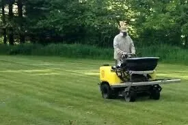 Expert yard maintenance experts serving Grant Park, IL - Re-Green Fertilizing & Weed Control