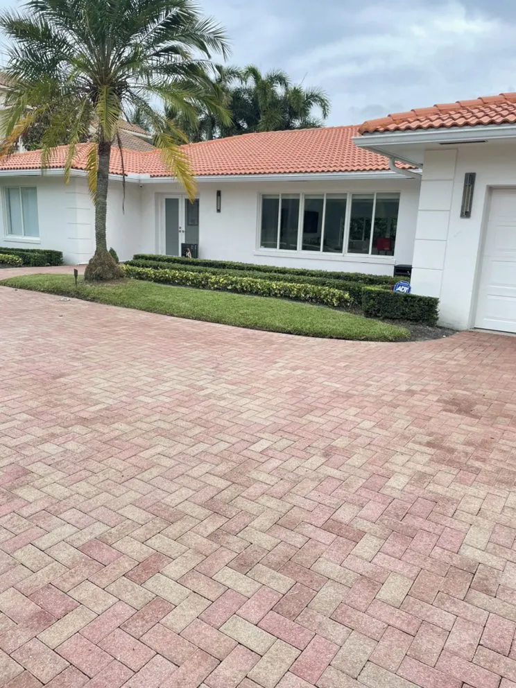 Professional residential landscaping in Pompano Beach, FL by Ready Lawn And Landscaping