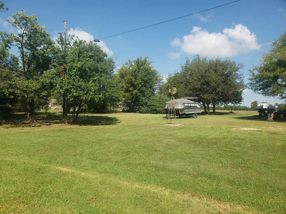 Local yard cleanup service for residential properties across Lone Oak, TX - Ready Lawn Service