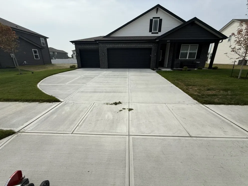 Top-rated yard maintenance in Whitestown, IN by Reagle Lawn Care