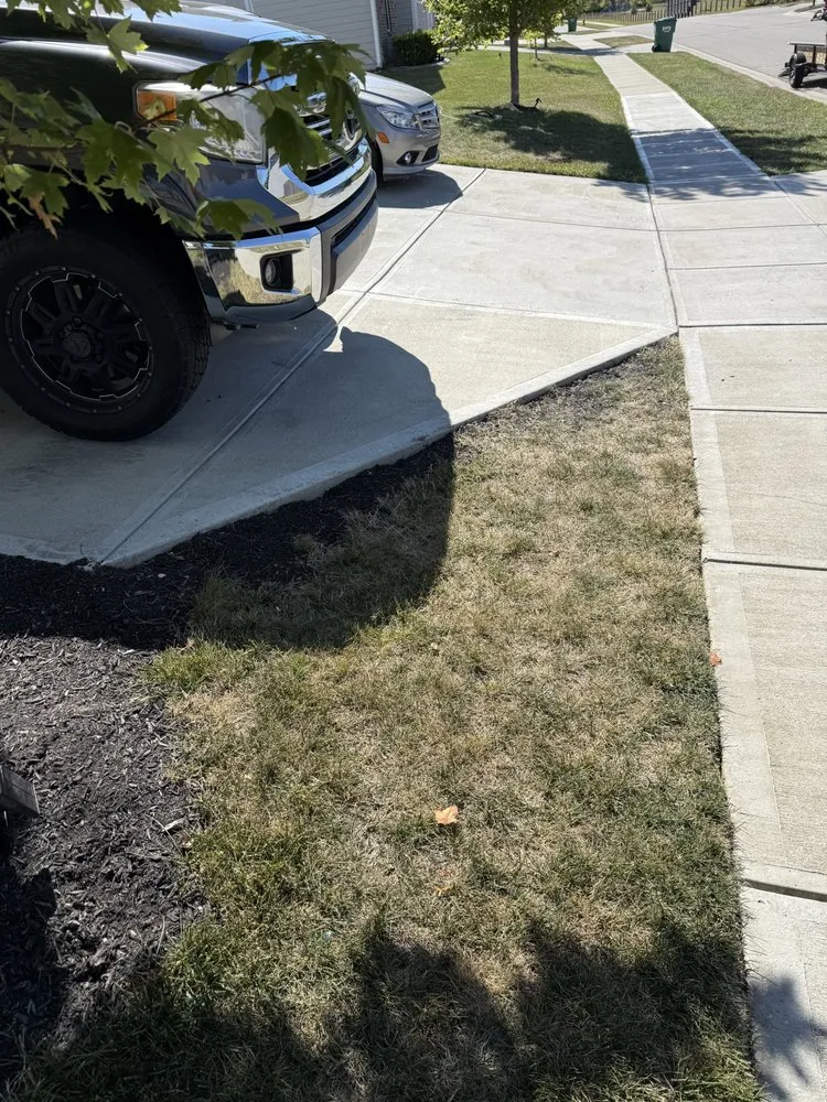 Top-rated lawn mowing service in Whitestown, IN - Reagle Lawn Care