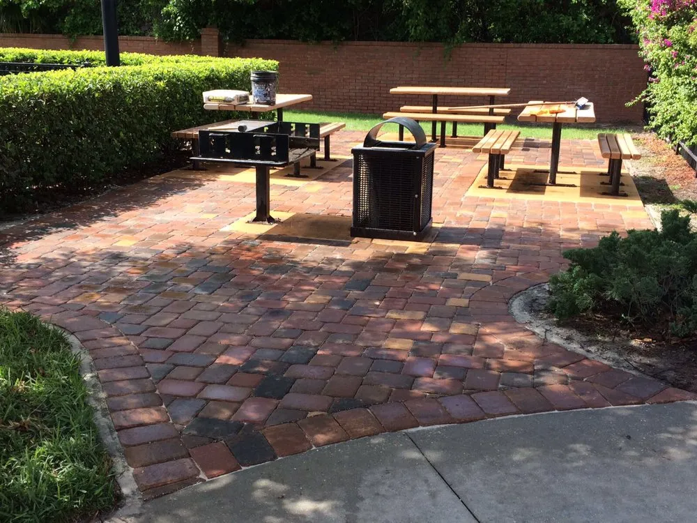 Top-rated lawn mowing service in Orlando, FL by Real Brick Pavers