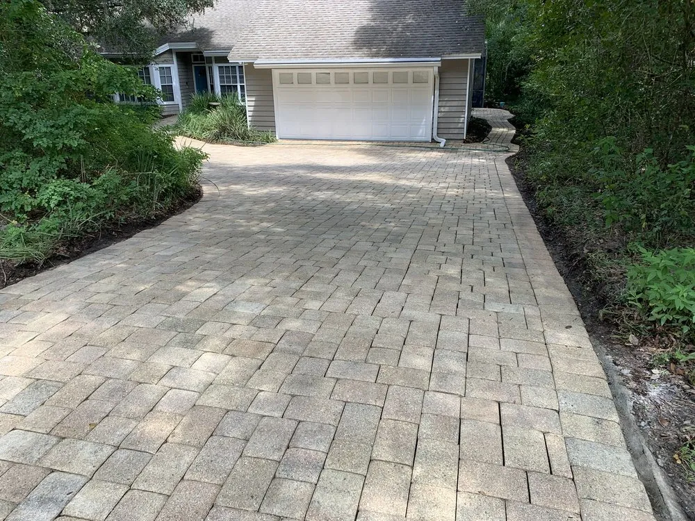 Affordable garden landscaping in Orlando, FL by Real Brick Pavers