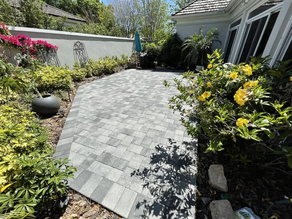 Professional landscape design experts serving Orlando, FL - Real Brick Pavers