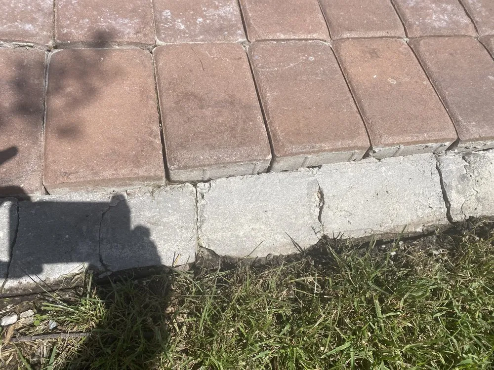 Local lawn mowing service in Orlando, FL by Real Brick Pavers