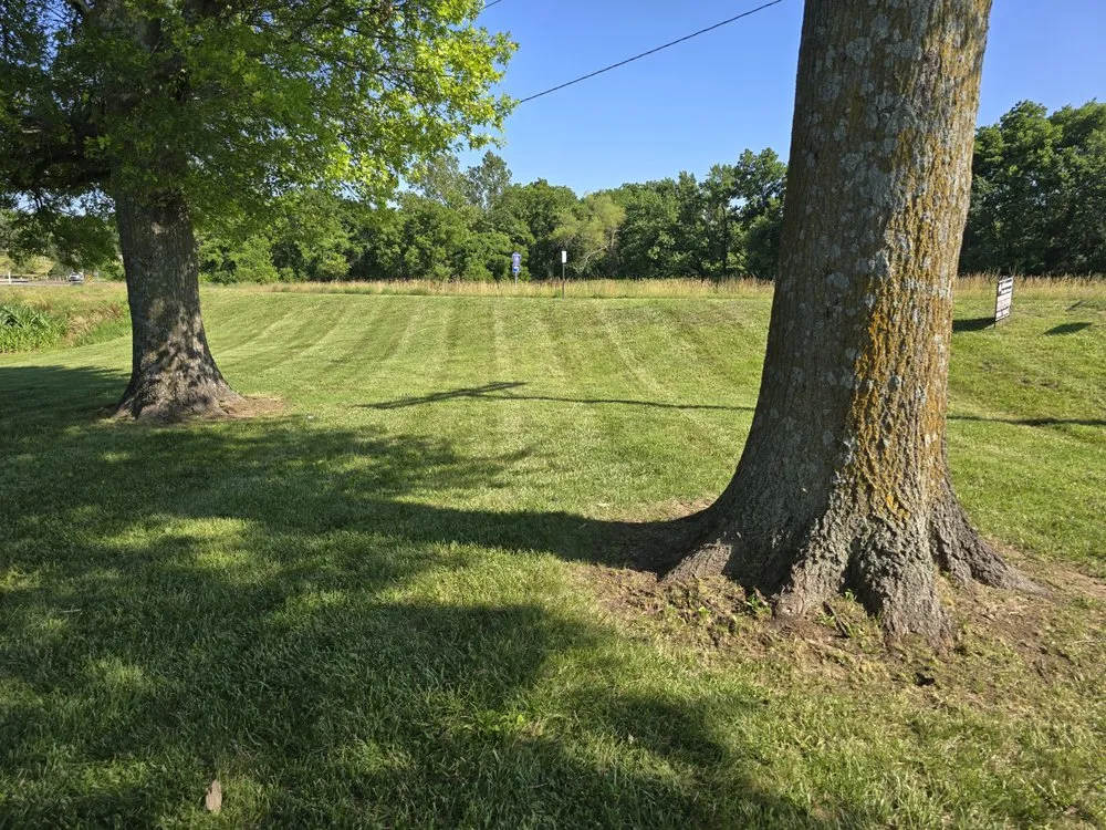 Custom garden landscaping experts serving Shawnee, KS - Real Deal Lawn & Landscape